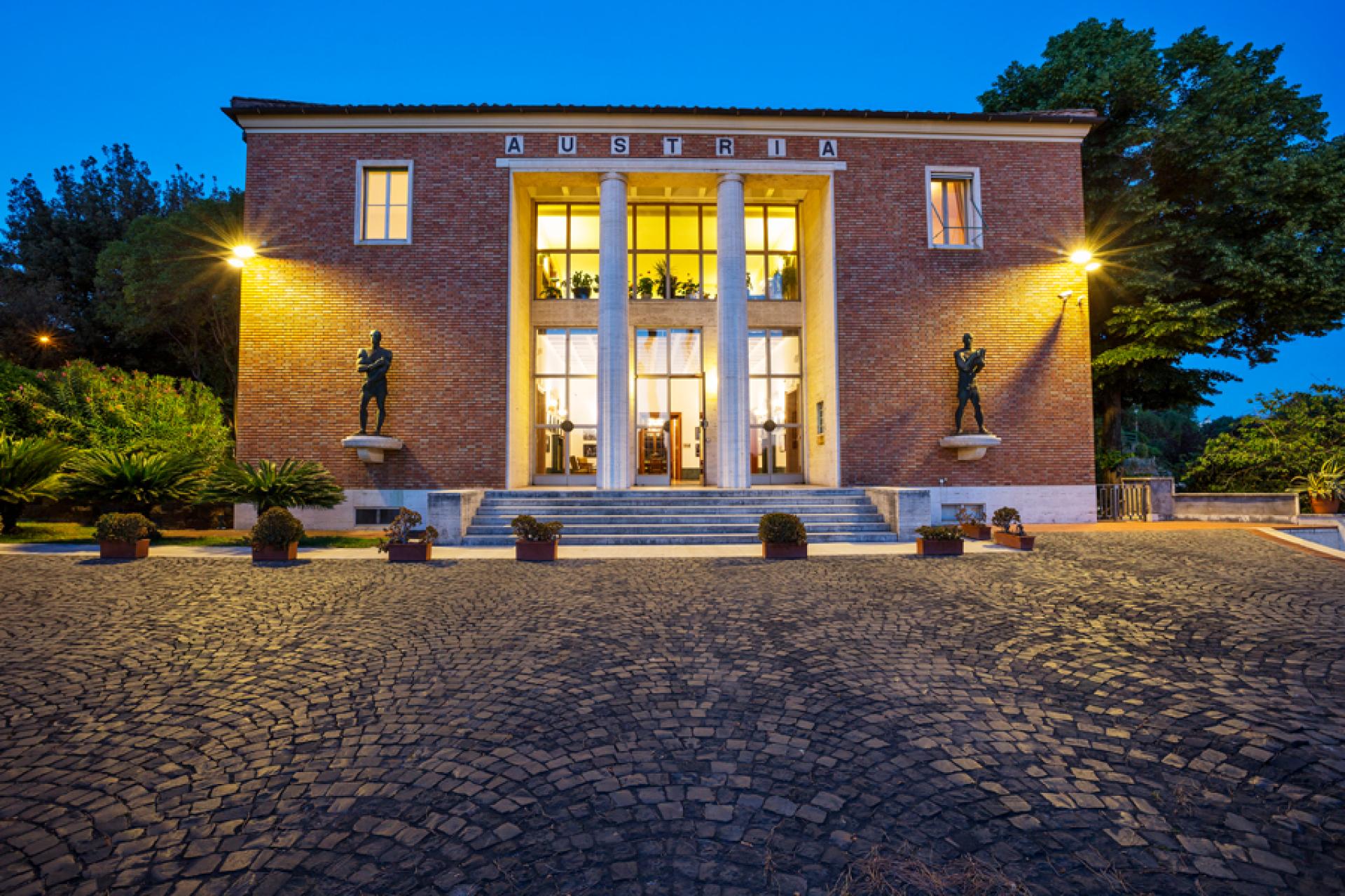 Edificio dell Istituto Storico Austriaco. Foto di Lois Lammerhuber